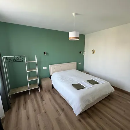 La Maison Des Amis ホームステイ ボーヴェ